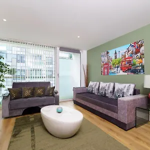 Cobalt Point, South Quay Apartment London